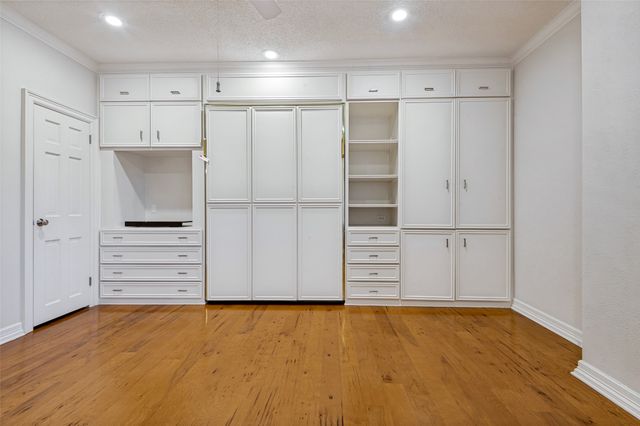 6335 W Northwest Highway 918, Dallas, TX 75225