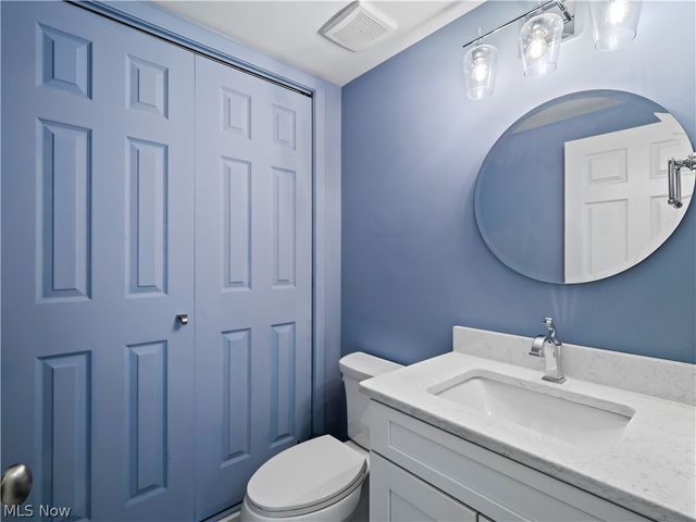 19000 Lake Road, Rocky River, OH 44116