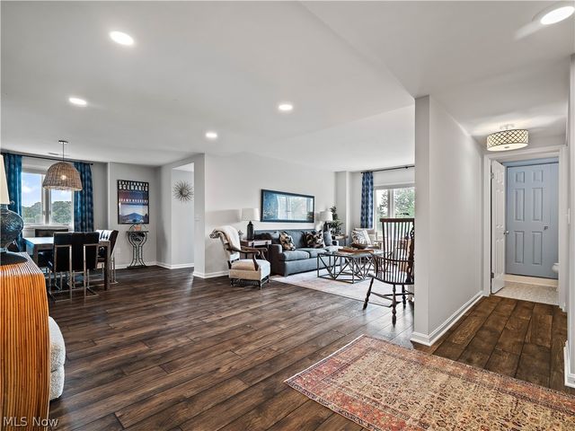 19000 Lake Road, Rocky River, OH 44116