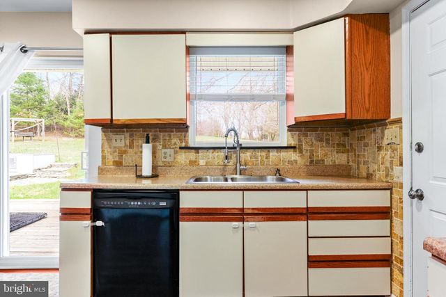 2847 MOORES RD, Baldwin, MD 21013