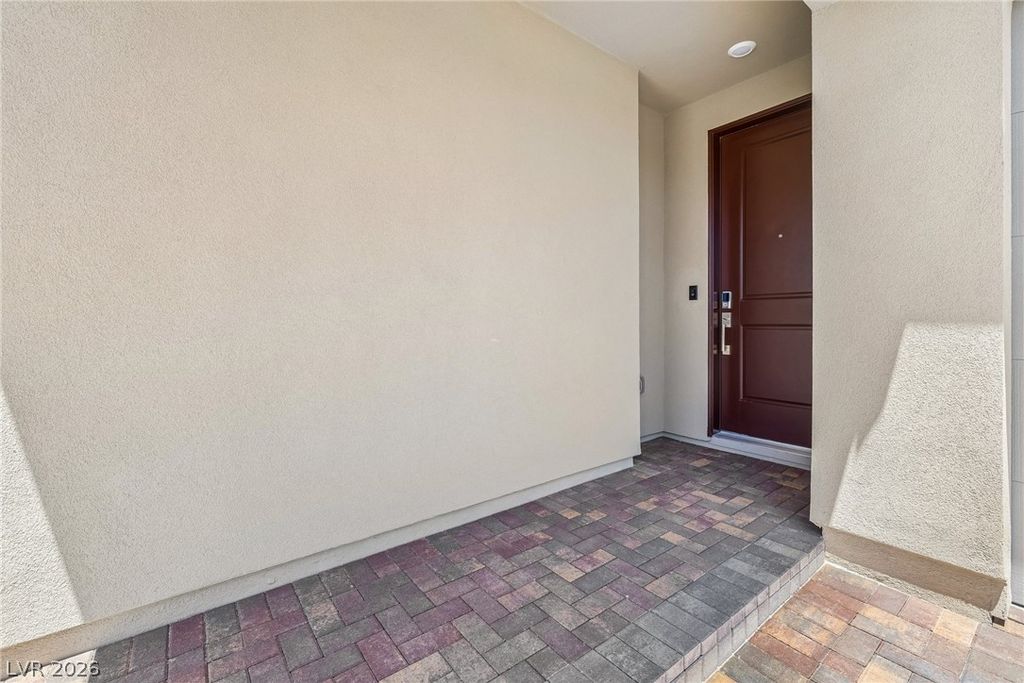 10050 Amber Rose Avenue, Las Vegas, NV 89143 — photo 2