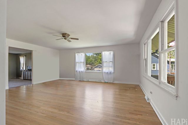 41638 N Lotus Avenue, Antioch, IL 60002