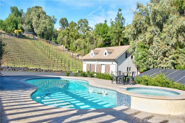 7151 Atheling, West Hills, CA 91307