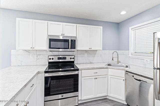 3233 Vermont Ave, Louisville, KY 40211