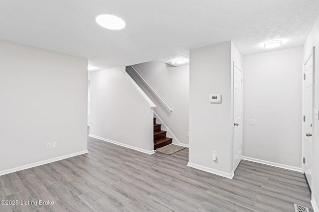 3233 Vermont Ave, Louisville, KY 40211