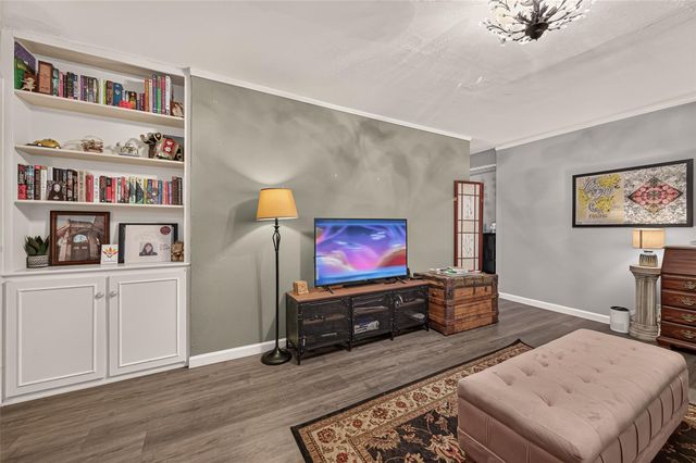2511 Marilee Lane 4, Houston, TX 77057