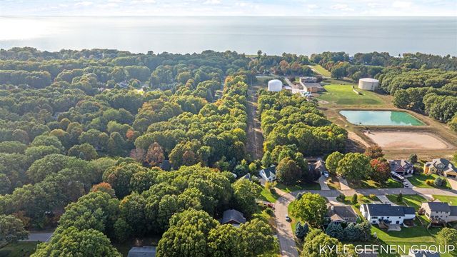 2214 Bristol Street, Holland, MI 49424