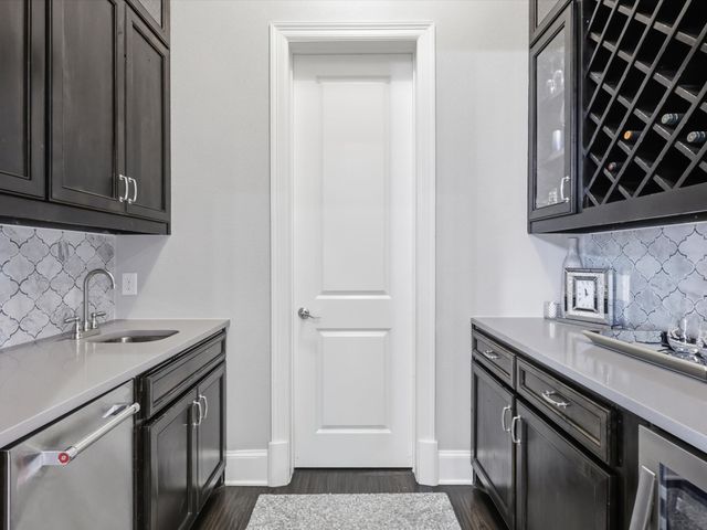 3109 Crest Lake Court, Arlington, TX 76016