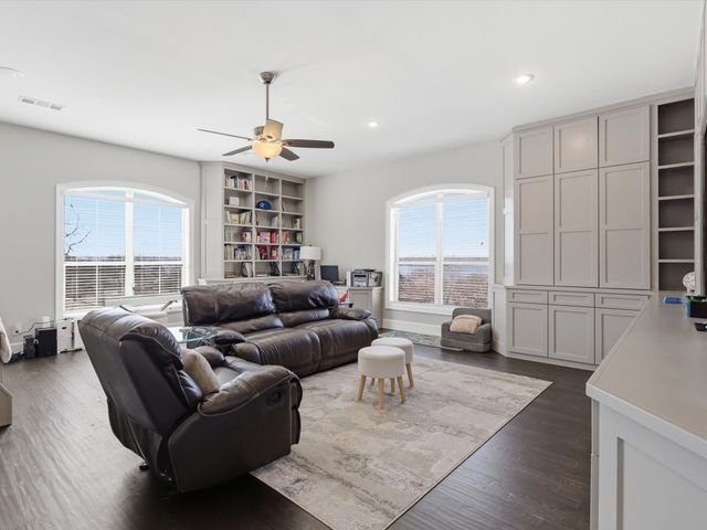 3109 Crest Lake Court, Arlington, TX 76016