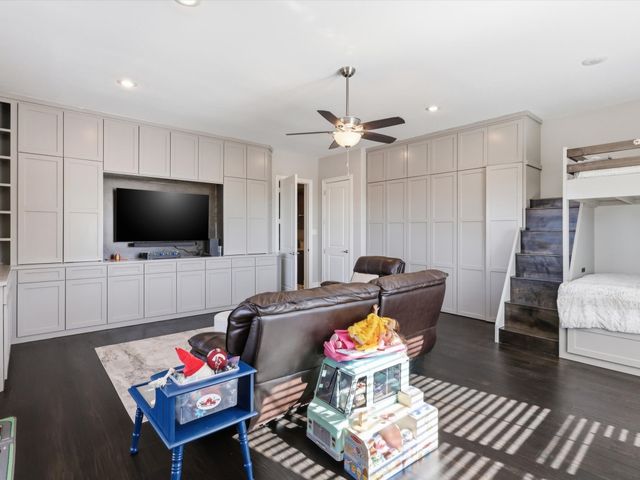 3109 Crest Lake Court, Arlington, TX 76016