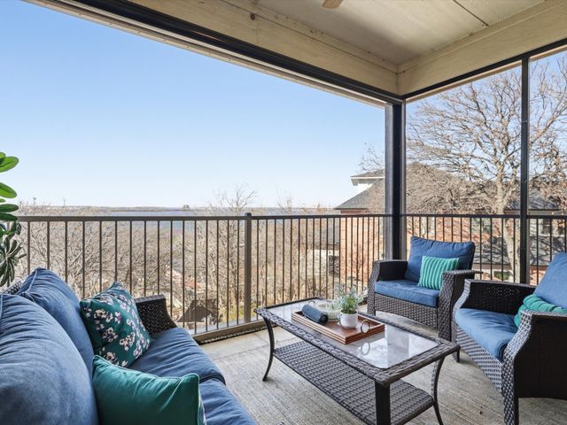 3109 Crest Lake Court, Arlington, TX 76016