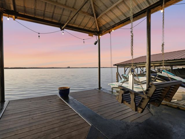 3109 Crest Lake Court, Arlington, TX 76016