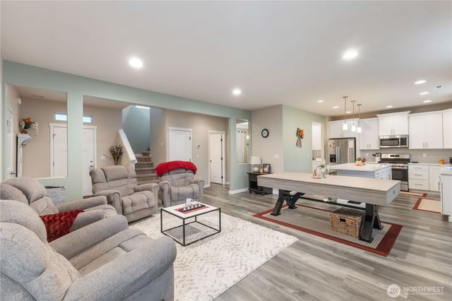 10004 Greenbrier Court SE, Yelm, WA 98597