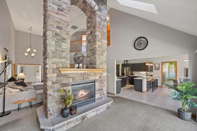135 Emerald DRIVE, Mount Pleasant, WI 53406