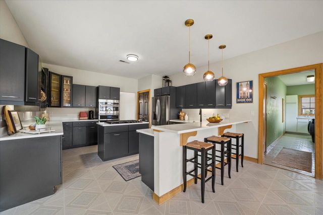 135 Emerald DRIVE, Mount Pleasant, WI 53406