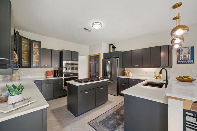 135 Emerald DRIVE, Mount Pleasant, WI 53406