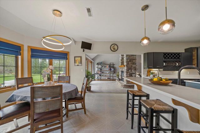 135 Emerald DRIVE, Mount Pleasant, WI 53406