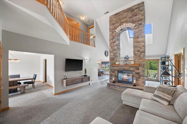 135 Emerald DRIVE, Mount Pleasant, WI 53406