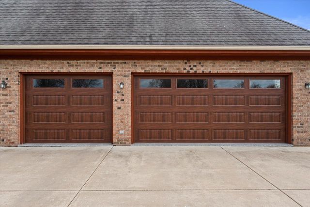 135 Emerald DRIVE, Mount Pleasant, WI 53406