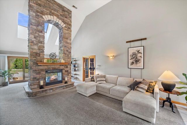 135 Emerald DRIVE, Mount Pleasant, WI 53406