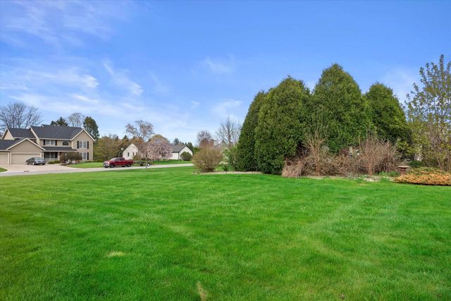 135 Emerald DRIVE, Mount Pleasant, WI 53406