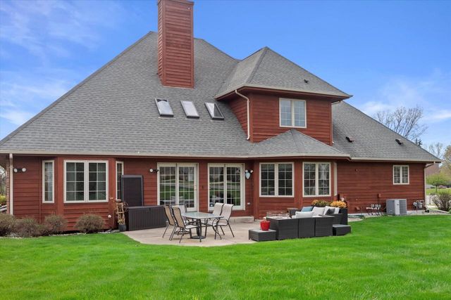 135 Emerald DRIVE, Mount Pleasant, WI 53406