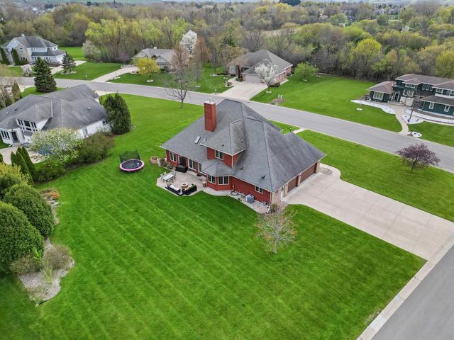 135 Emerald DRIVE, Mount Pleasant, WI 53406