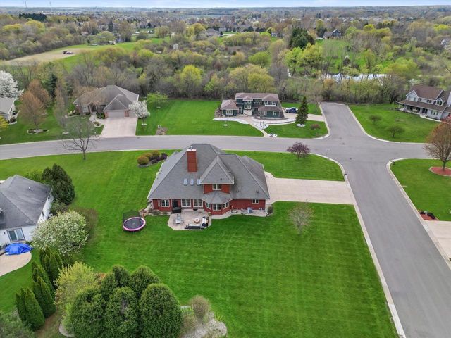 135 Emerald DRIVE, Mount Pleasant, WI 53406