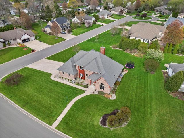 135 Emerald DRIVE, Mount Pleasant, WI 53406