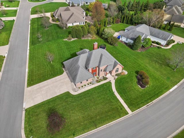135 Emerald DRIVE, Mount Pleasant, WI 53406