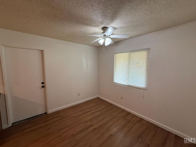 709 Castaic Avenue, Bakersfield, CA 93308