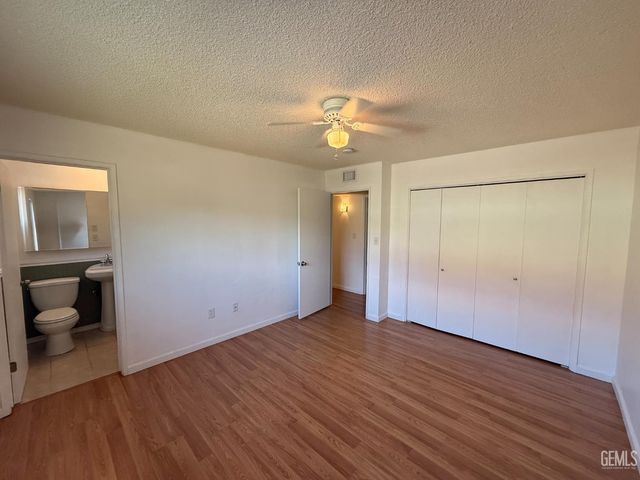 709 Castaic Avenue, Bakersfield, CA 93308