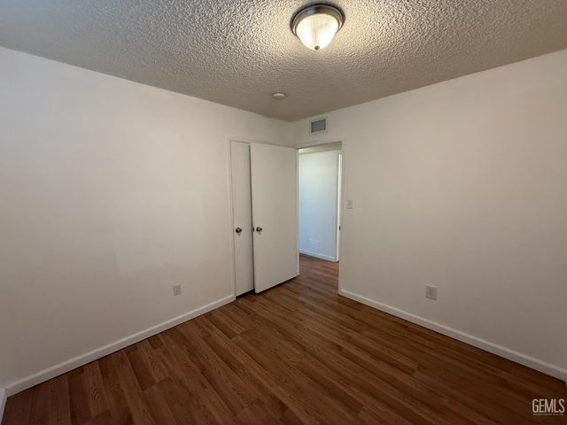 709 Castaic Avenue, Bakersfield, CA 93308