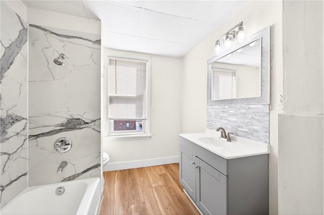 145 Plymouth Street 2, Mt Washington, PA 15211