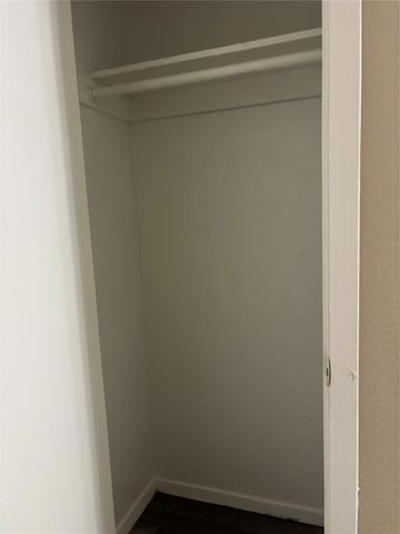 900 N Center Street, Arlington, TX 76011