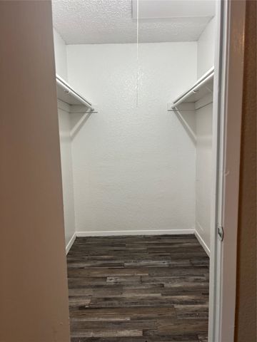 900 N Center Street, Arlington, TX 76011