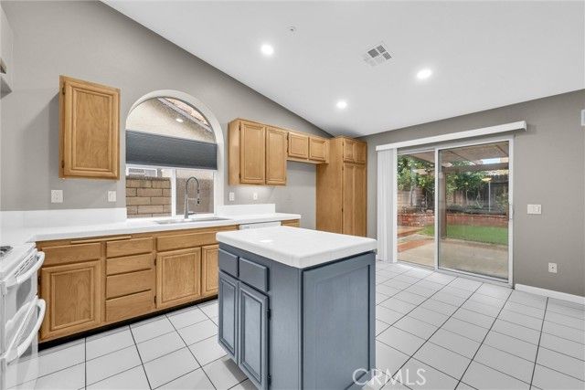 7120 Webb Court, Fontana, CA 92336