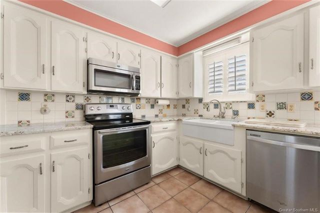 915 Tanglewood Drive, Lake Charles, LA 70611