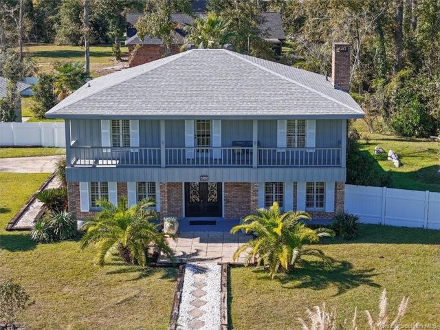 915 Tanglewood Drive, Lake Charles, LA 70611