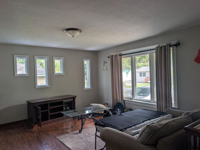 171 Hanson Road, Mahtomedi, MN 55115