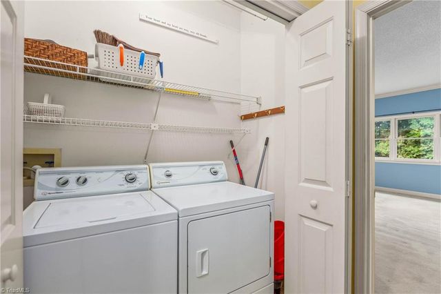 1700 Polo Oaks Court, Winston-salem, NC 27106