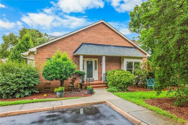 1700 Polo Oaks Court, Winston-salem, NC 27106
