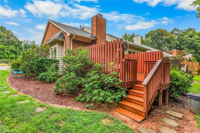 1700 Polo Oaks Court, Winston-salem, NC 27106