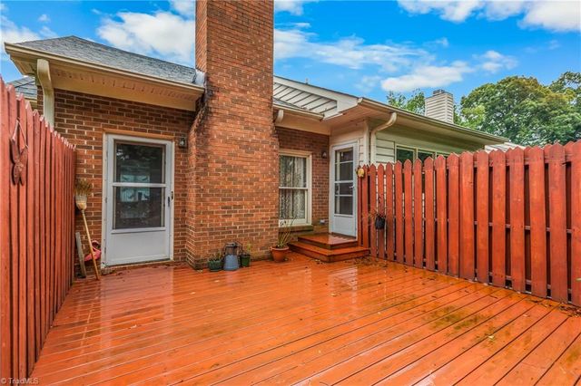 1700 Polo Oaks Court, Winston-salem, NC 27106