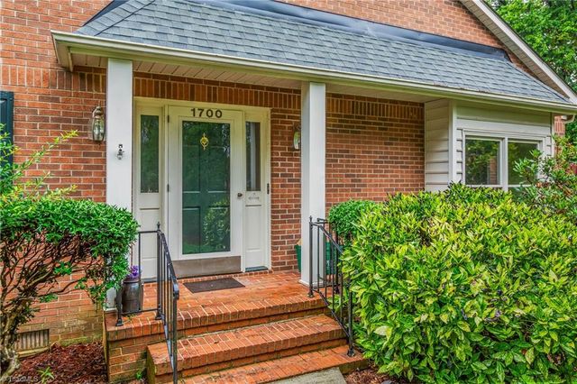 1700 Polo Oaks Court, Winston-salem, NC 27106