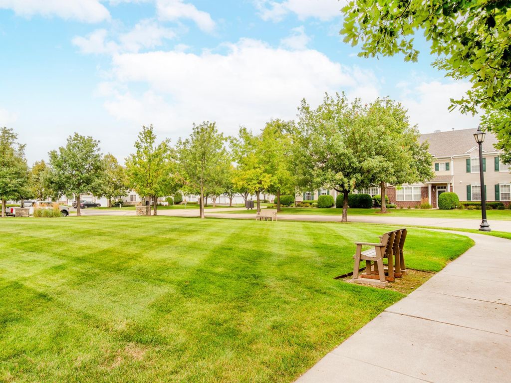 11011 Oak Grove Circle B, Woodbury, MN 55129 — photo 5