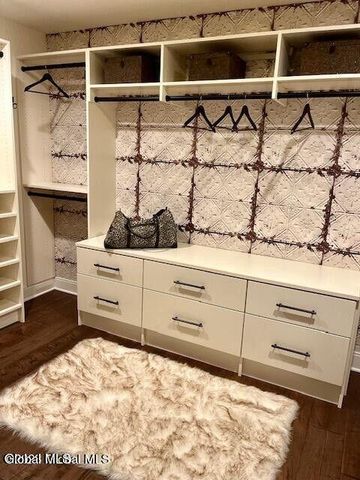 33 Wetherby Court, Colonie, NY 12047