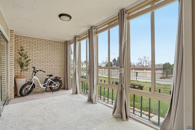 230 E PHILADELPHIA, Rapid City, SD 57701