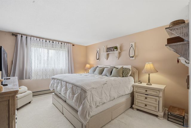 230 E PHILADELPHIA, Rapid City, SD 57701