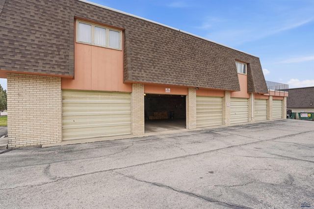 230 E PHILADELPHIA, Rapid City, SD 57701